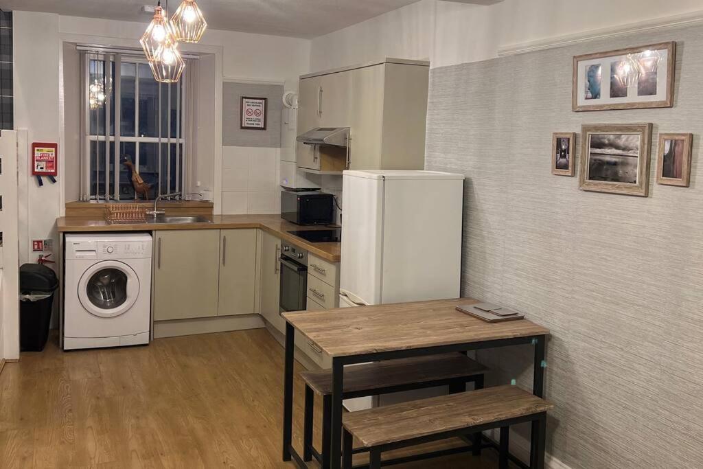 Harris Apartment モントローズ エクステリア 写真